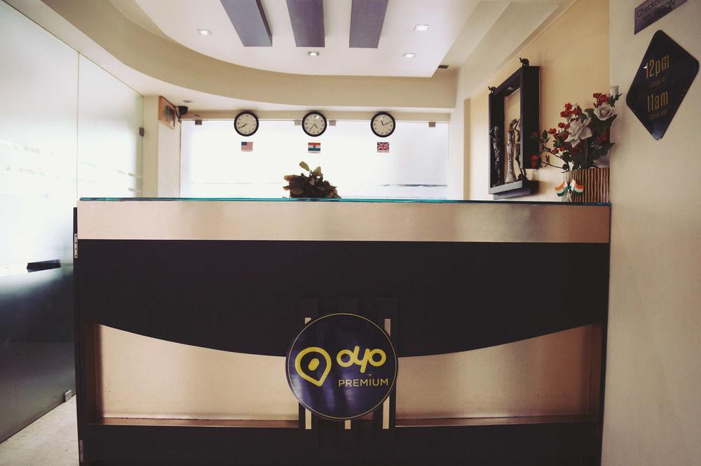 Oyo Premium Shirole Road Hotel Pune Esterno foto